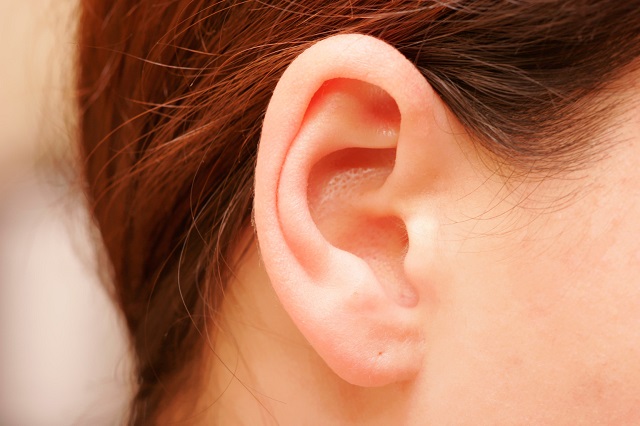 แนะนำวิธีรักษาสิวข้างหูอย่างละเอียดมาพร้อมผลิตภัณฑ์ที่ช่วยกู้ผิวเนียนใสให้ใบหูคู่ใจ